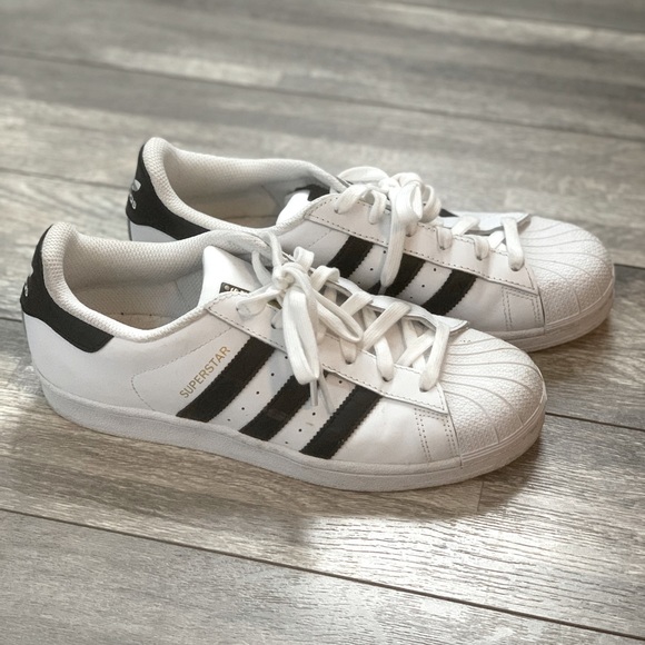 Adidas Superstar Sneakers - Picture 1 of 4